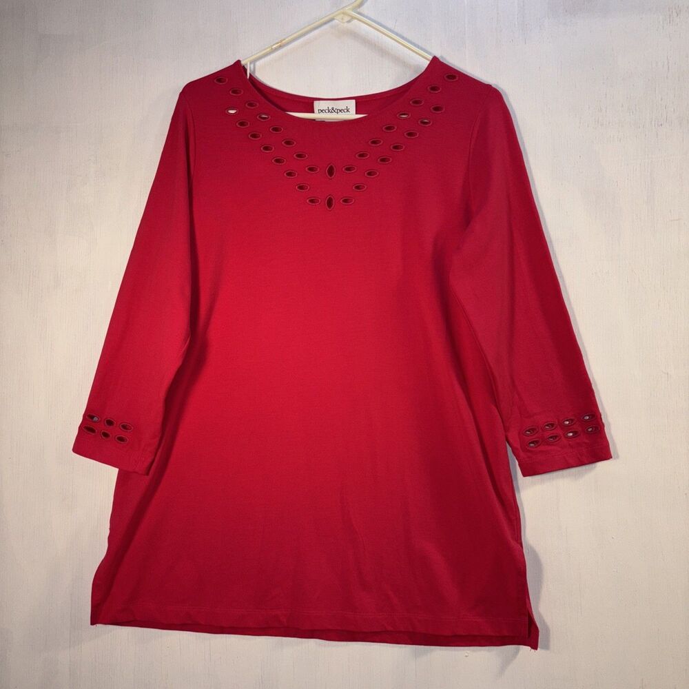 Peck and Peck Women’s 3/4 sleeve top Pink Large Oval Cut Outs Accents